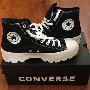 Chuck Taylor All Star Lugged (Women’s)